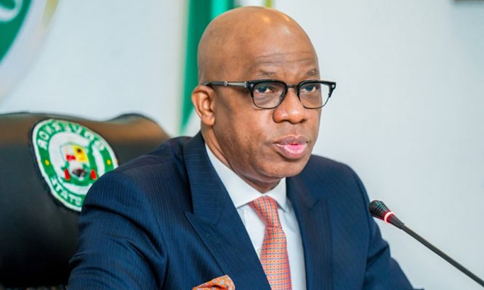 Presidential jets: Abiodun consults FG as Utomi tackles Amosun